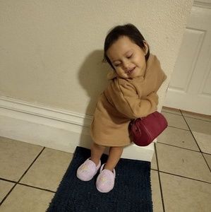 Meet your Posher, Alma